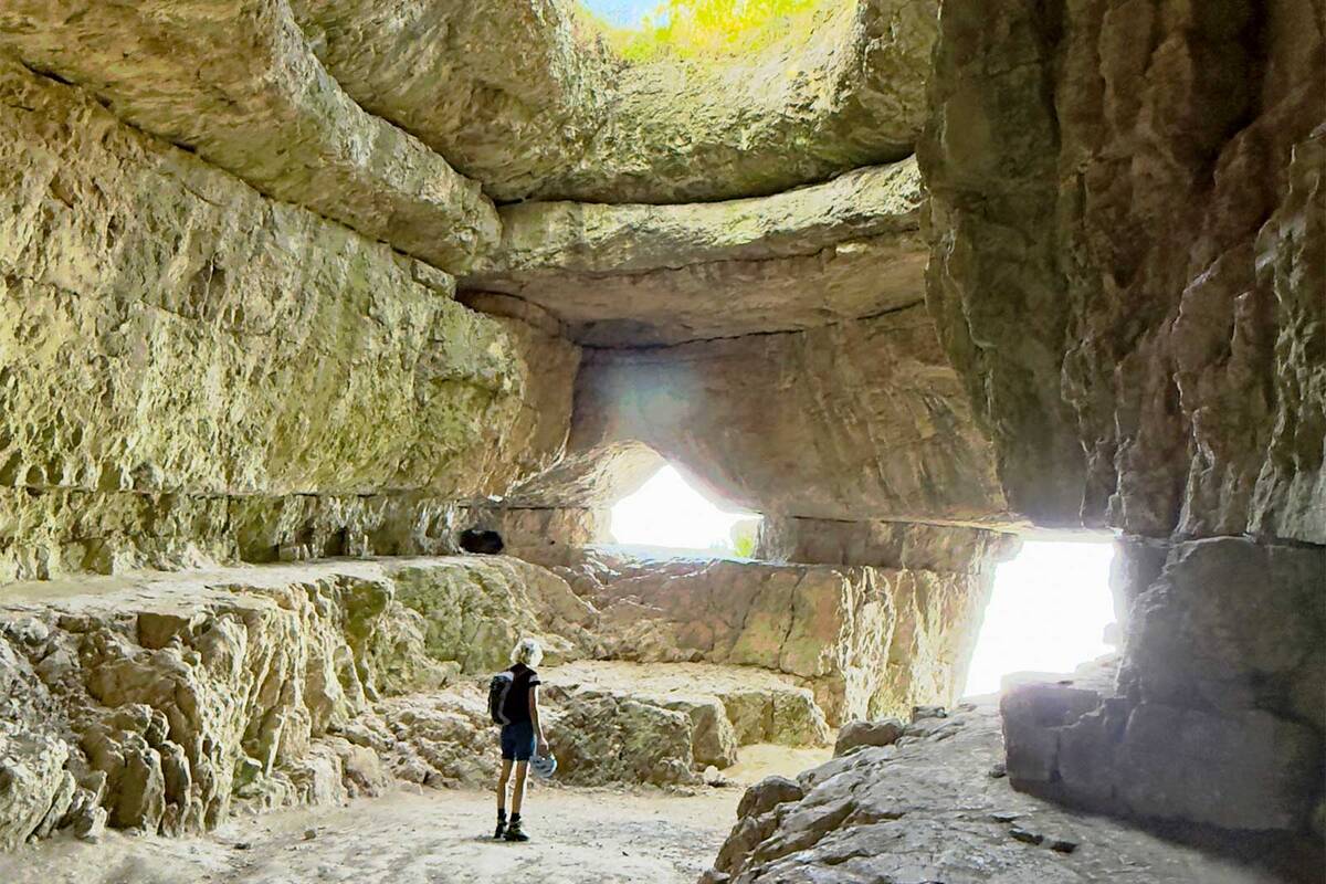 La grotte de Szelim, près de Tatabánya, est l’un des plus anciens sites d’habitation d’Europe centrale. Ici ont été découverts des restes humains vieux d’environ 200 000 ans.