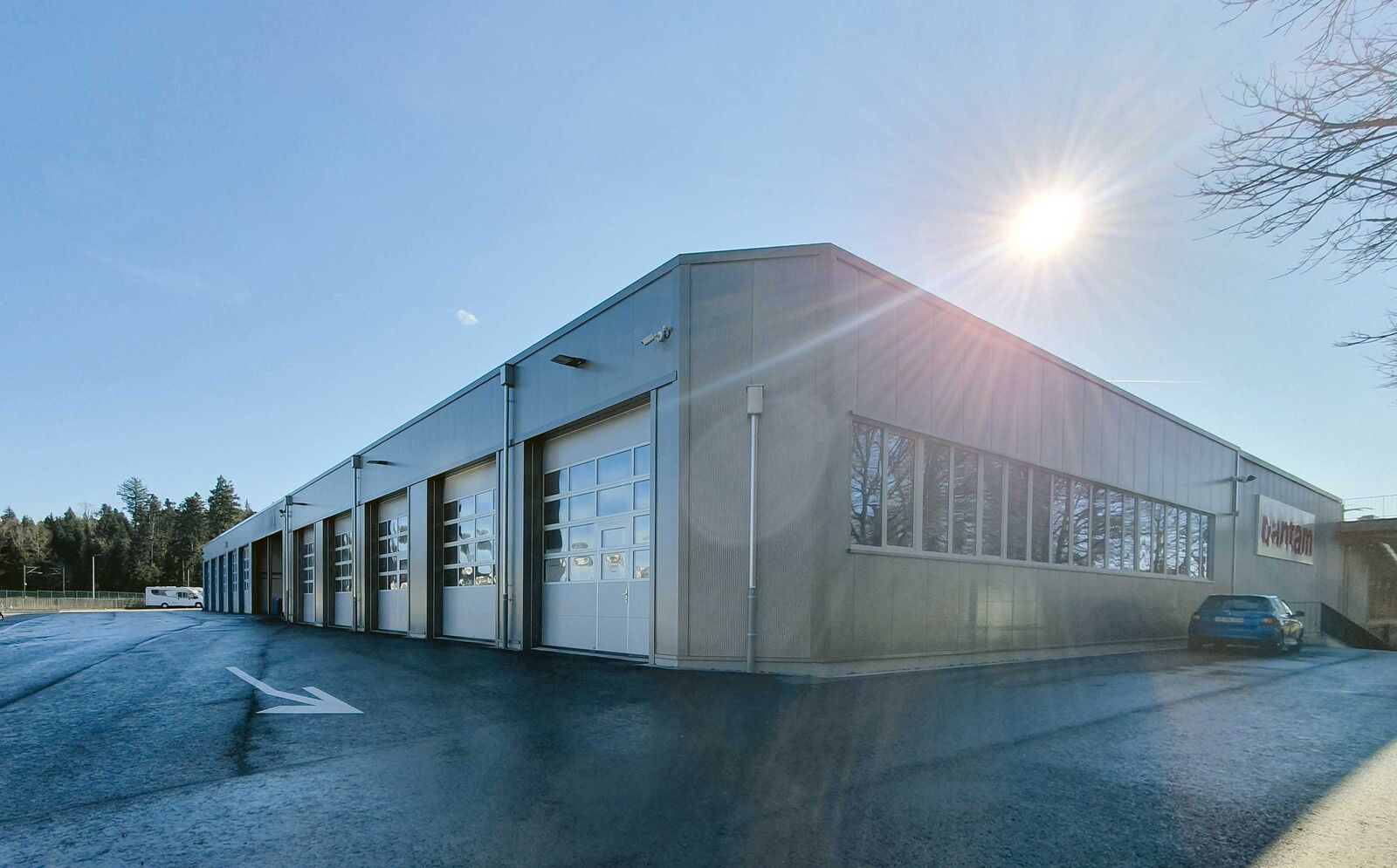 Die Kapazitäten im Kundendienstbereich wurden mit dem Neubau in Hindelbank verdoppelt.
