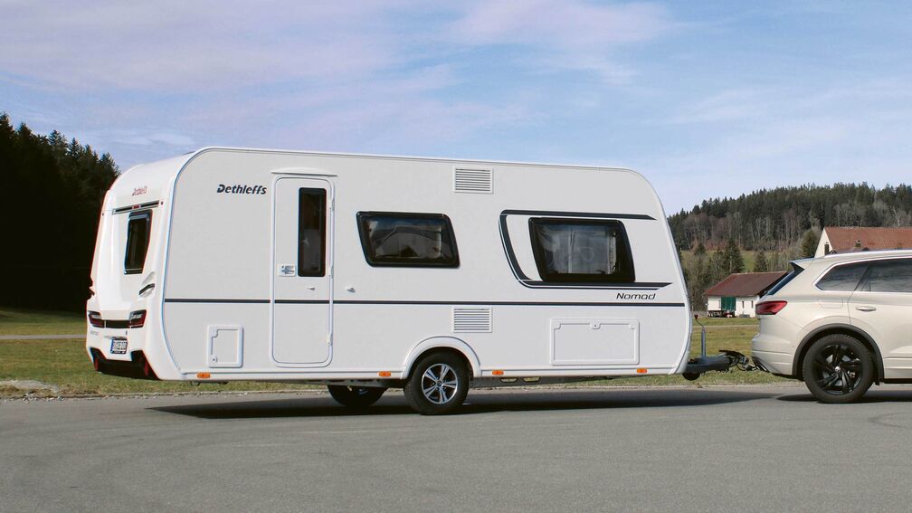 Kompakter Paarschläfer: Dethleffs Nomad 490 EST