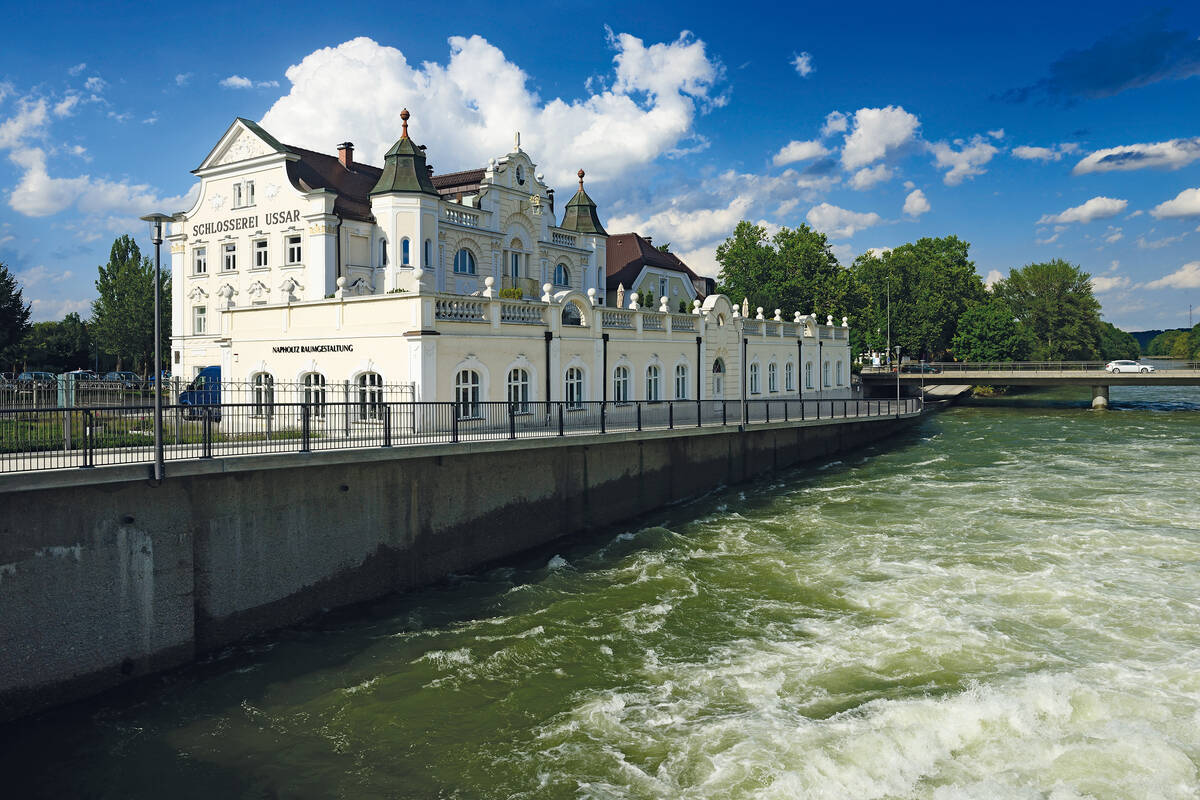 Landshut : des bâtiments prestigieux sont construits sur les rives de l’Isar.