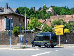 Jeder Hügel wird von einer Burg gekrönt – hier die Burgruine Eberbach.