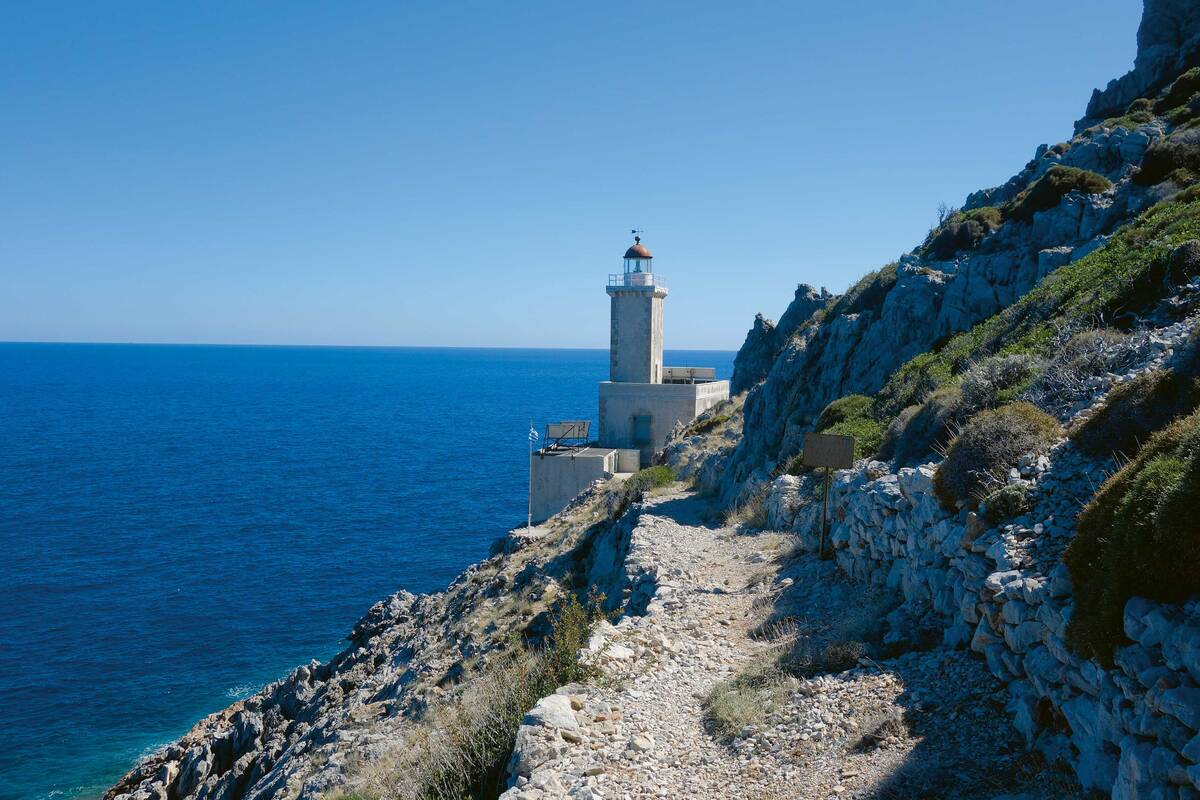 Phare du cap Malée. On dit qu'Ulysse, pris dans une tempête alors qu'il retournait à Ithaque, est arrivé au pays des Lotophages.