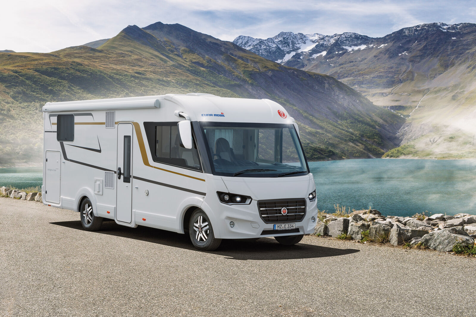 Die Integra-Line-Baureihe von Eura Mobil bietet Reisekomfort im kompakten Format.
