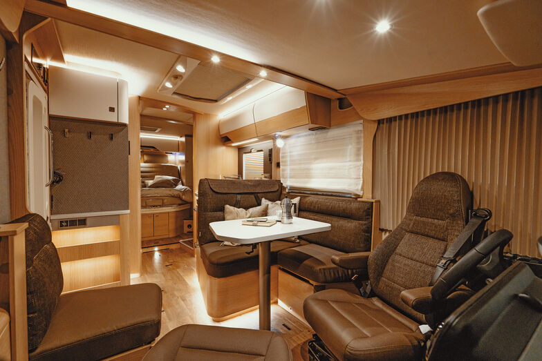 Wohnraum im Hymermobil B-Klasse ModernComfort 690.