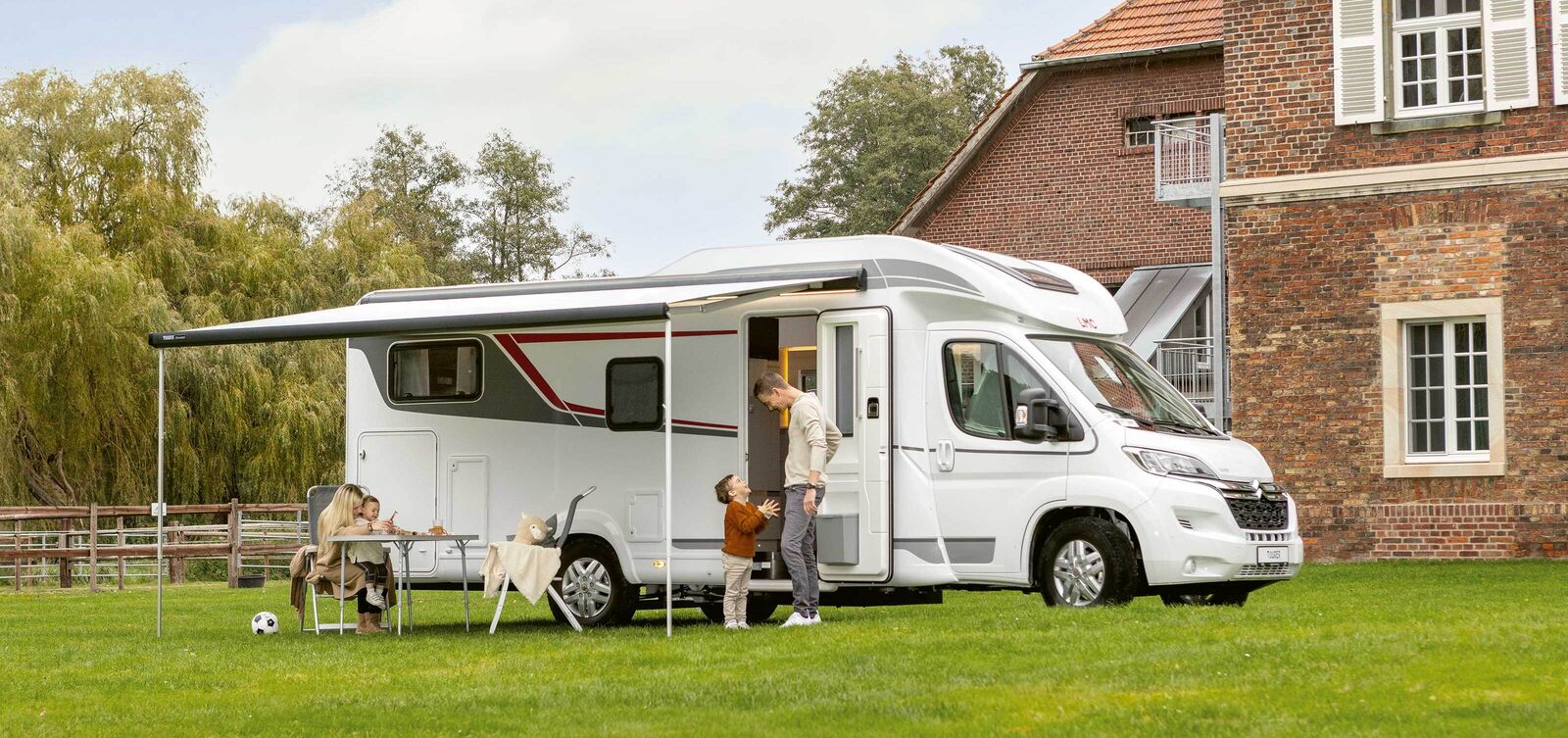 Bis zu 680 kg Zuladung bieten die Tourer-Modelle von LMC.