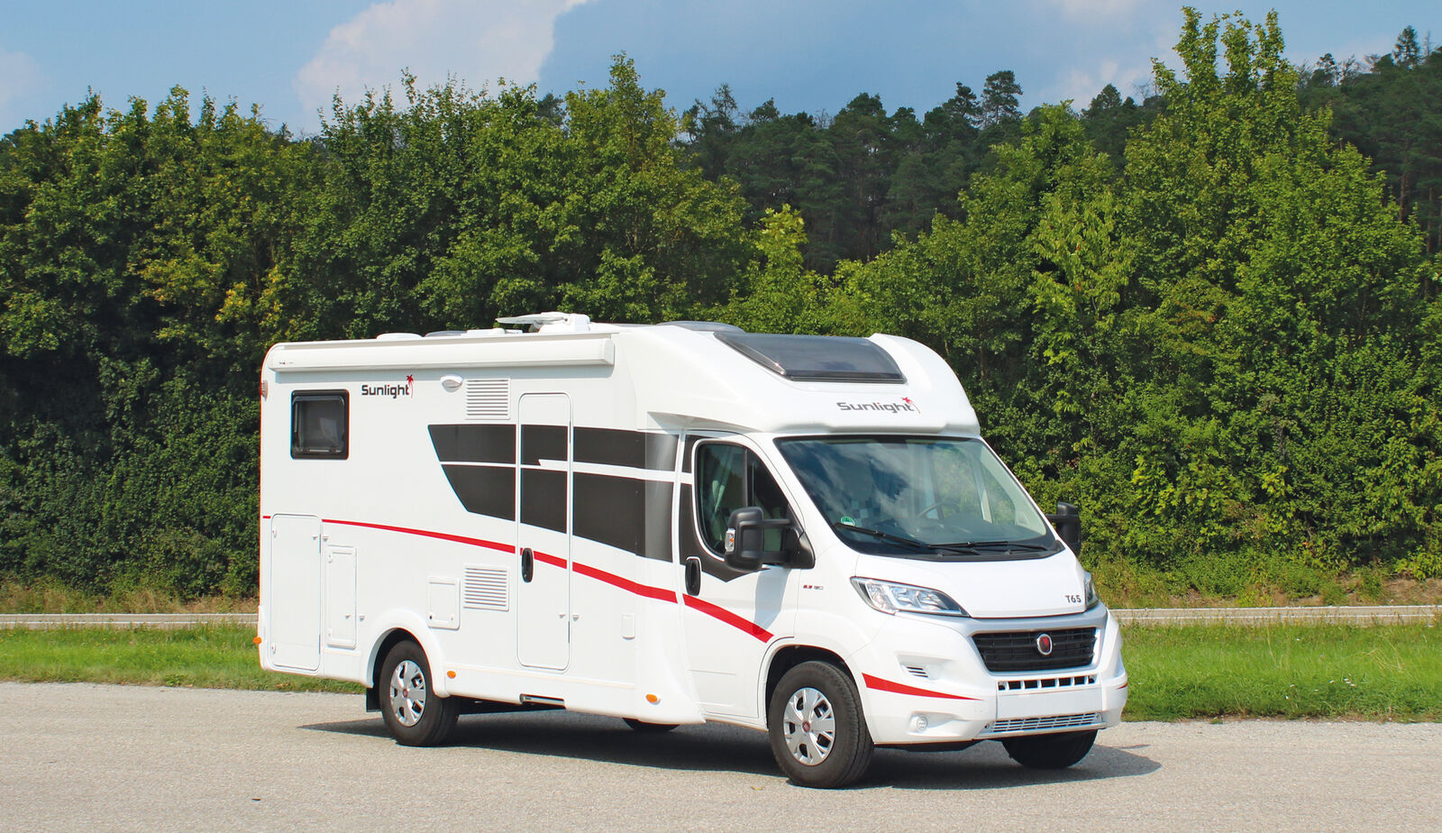 Der Sunlight T 65 erweist sich als funktioneller und fahrsicherer Reisebegleiter für Paare und Familien.
